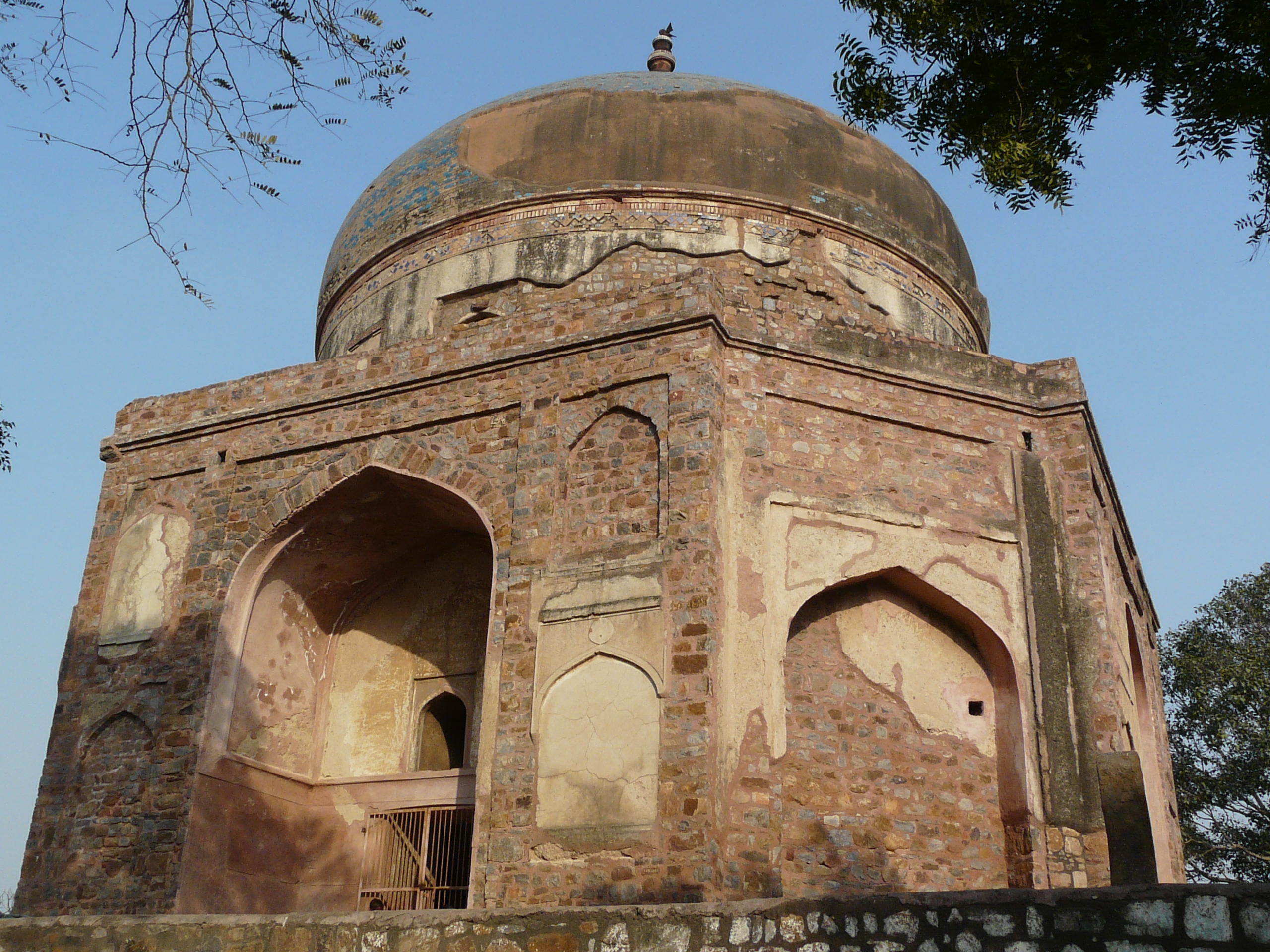  image of purana delhi Tomb